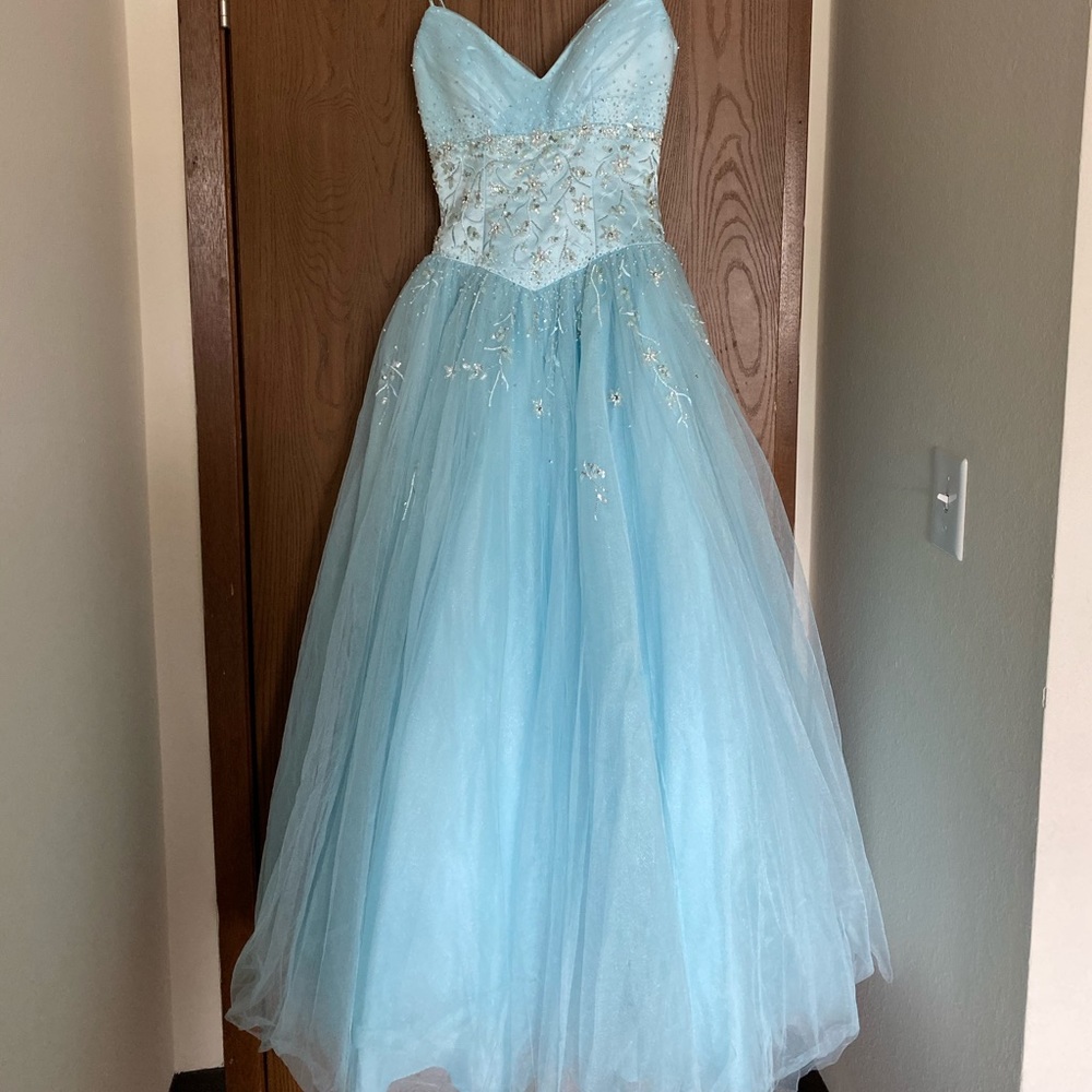 Tiffany Designs ball gown prom dress ✨